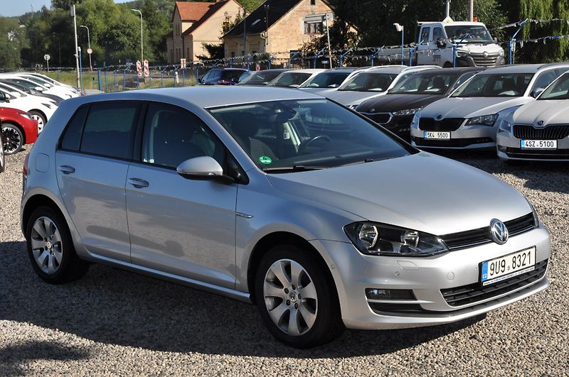 Volkswagen Golf VII 1.2TSi  - fotka 2 z 17
