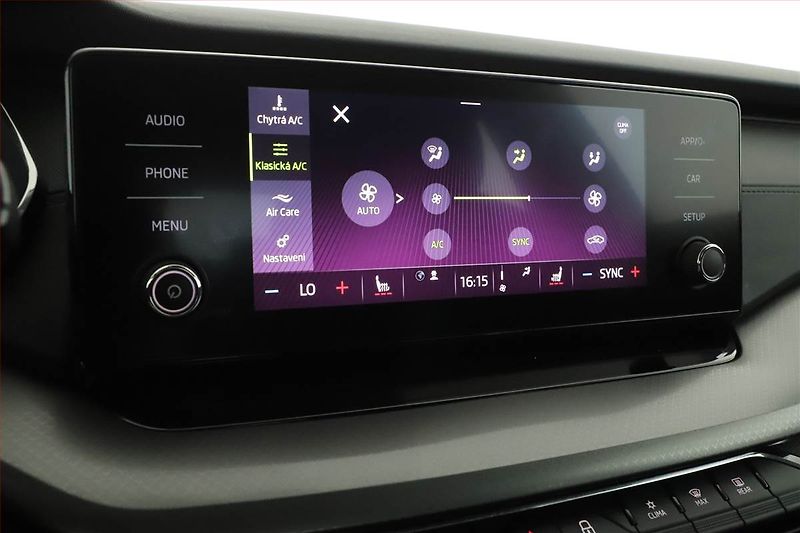 Škoda Octavia (2023) Ambition 1.5 TSI, ČR,1.maj - fotka 17 z 19
