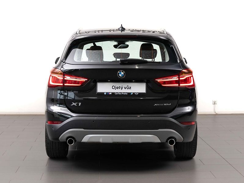 BMW X1 xDrive18d - fotka 4 z 21