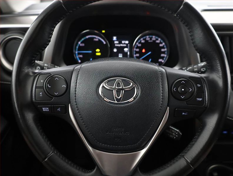 Toyota RAV4 (2017) 2.5 Hybrid - fotka 8 z 17