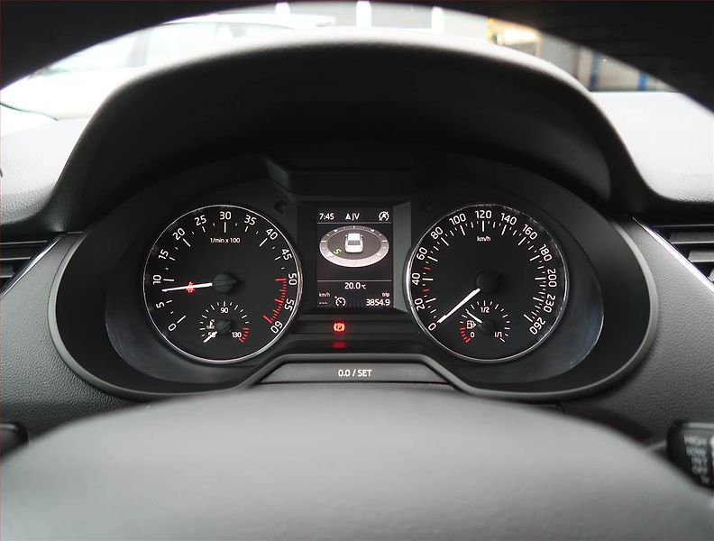 Škoda Octavia (2014) Ambition 2.0 TDI, Serv.kniha - fotka 11 z 19