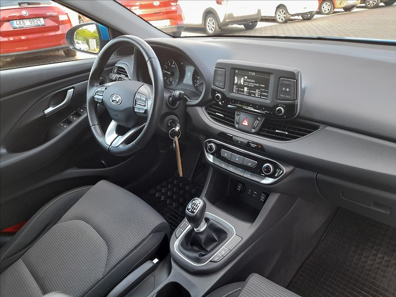 Hyundai i30 1,0 T-GDi - fotka 15 z 19