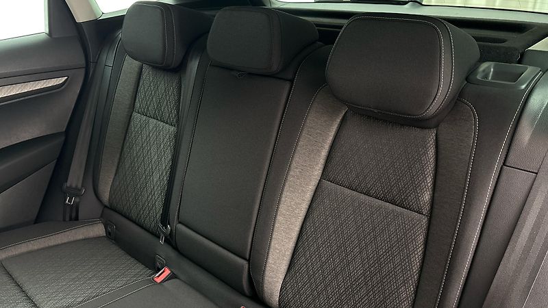Škoda Karoq 2.0 TDI Style - fotka 16 z 25