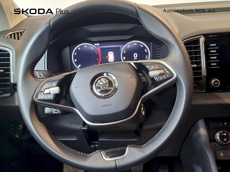 Škoda Karoq (2024) SELECTION TD 85/2.0 M6F - fotka 5 z 47