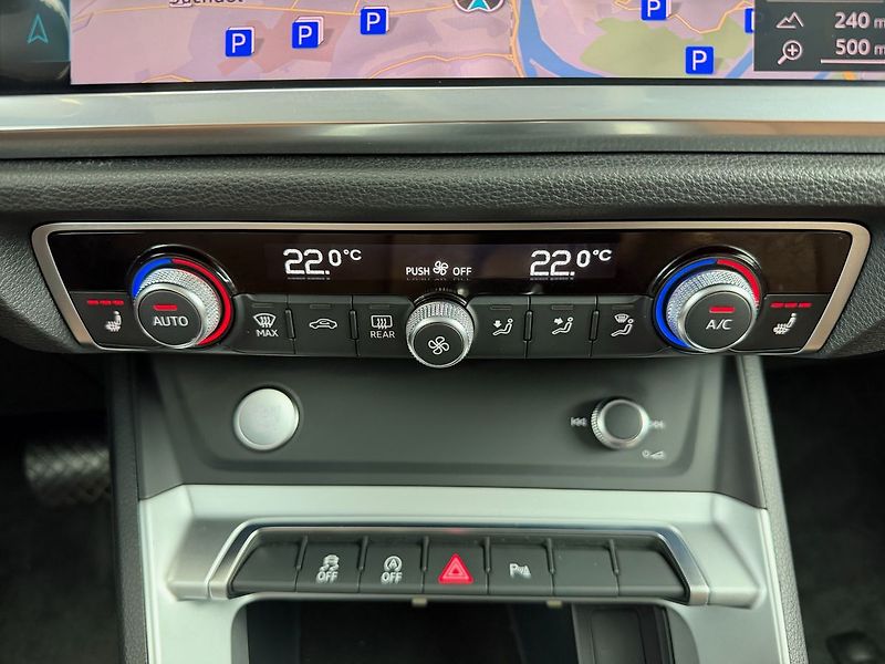 Audi Q3 2.0TDI QUATTRO S-TRONIC, LED, - fotka 18 z 23