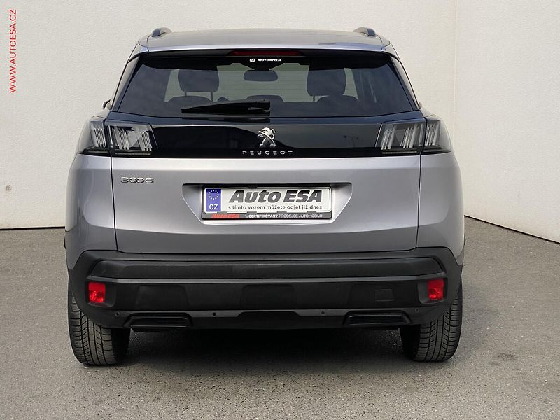 Peugeot 3008 (2021) 1.5 HDi, Style, AT, LED, navi - fotka 5 z 18