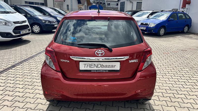Toyota Yaris ACTIVE 1.33 VVTi, automat - fotka 6 z 11