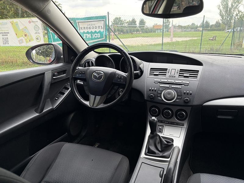 Mazda 3 1.6 High-Line - fotka 24 z 30