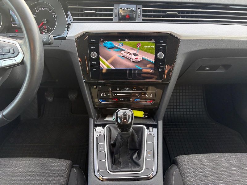 Volkswagen Passat (2021) BUSINESS 2.0TDI 110kW CZ DPH - fotka 10 z 11