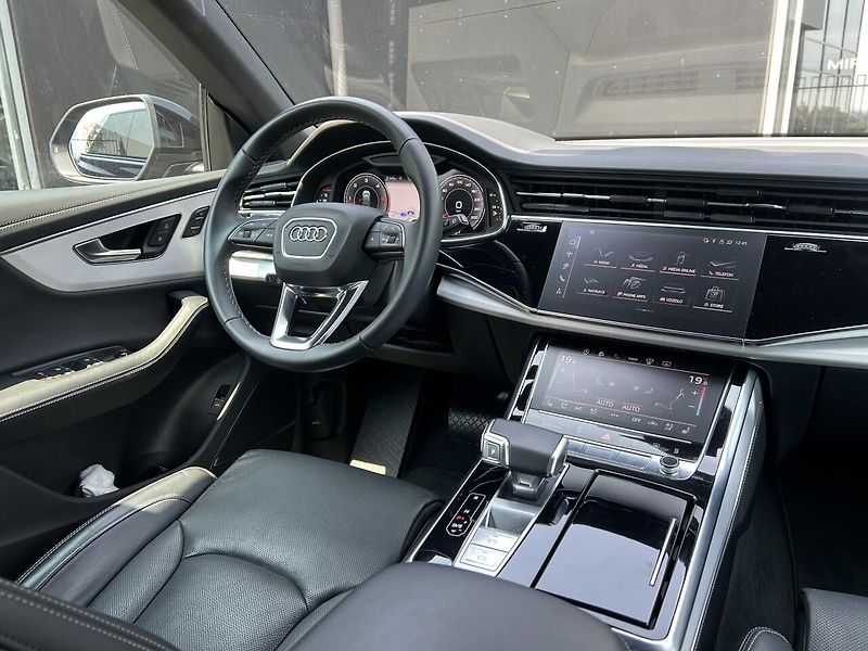 Audi Q8 50 TDI quattro ZÁRUKA - fotka 13 z 35