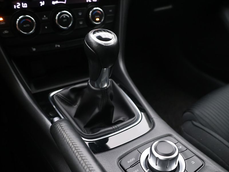 Mazda 6 2.0 107kW Center-Line - fotka 20 z 30