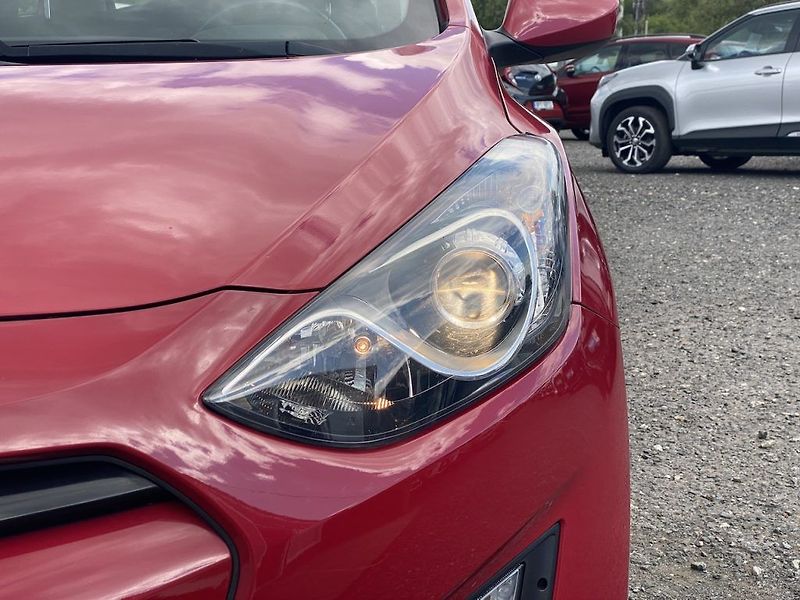 Hyundai i30 1.6i, ČR, manual, 2x kola - fotka 8 z 14