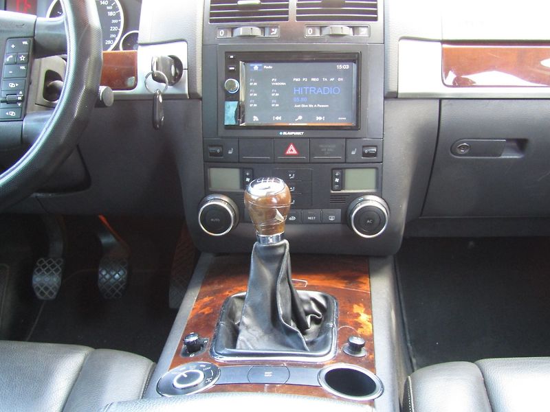 Volkswagen Touareg (2007) 2.5 TDI 128kW - fotka 16 z 33