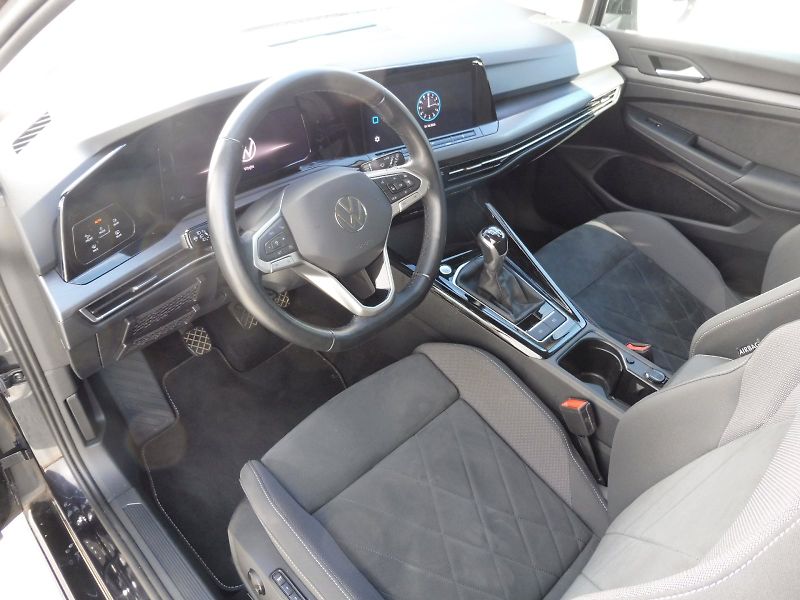 Volkswagen Golf (2024) Style 1,5 TSI 96kW - fotka 6 z 26