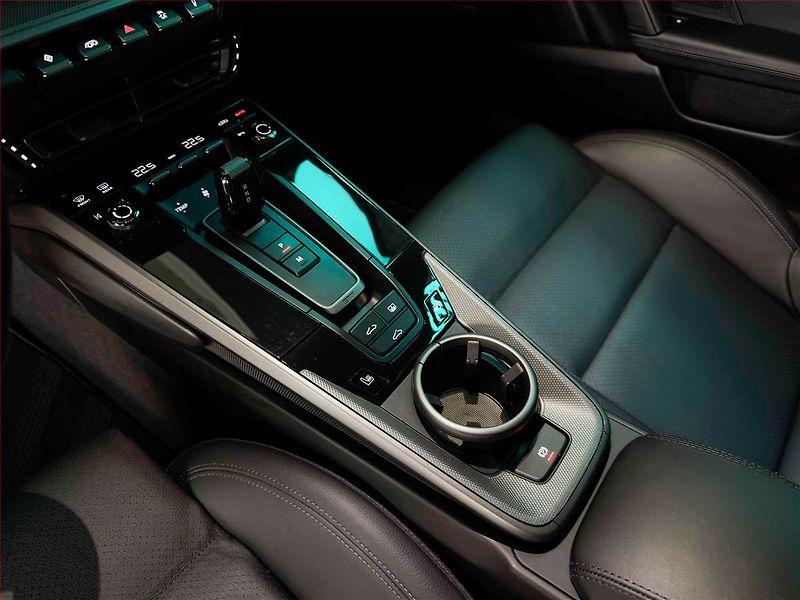 Porsche 911 (2024) Carrera S - fotka 9 z 20
