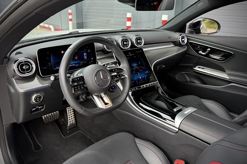 Mercedes-Benz CLE (2025) CLE 53 AMG 4Matic+ MANUFAKTUR - fotka 31 z 102