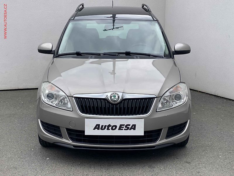 Škoda Roomster (2011) 1.2 TSi, Style, +kola - fotka 2 z 18