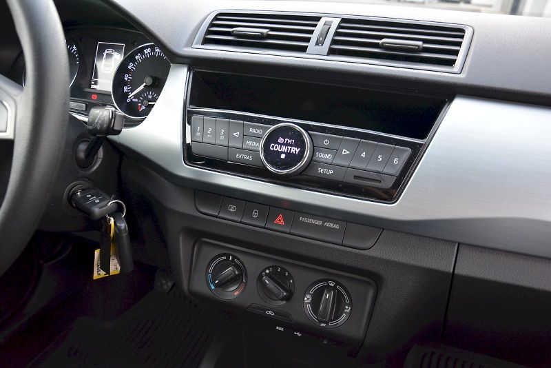 Škoda Fabia (2015) 1.0 MPI 44 KW Ambition - fotka 14 z 22