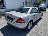 Mercedes-Benz SLK (1999) 200 2.0 i - náhled 9