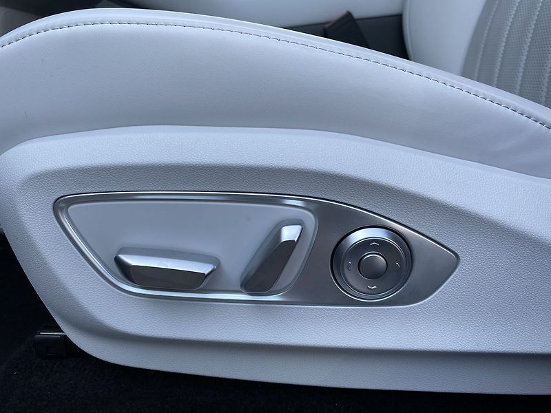 Xpeng G9 (2025) AWD Performance - fotka 32 z 37