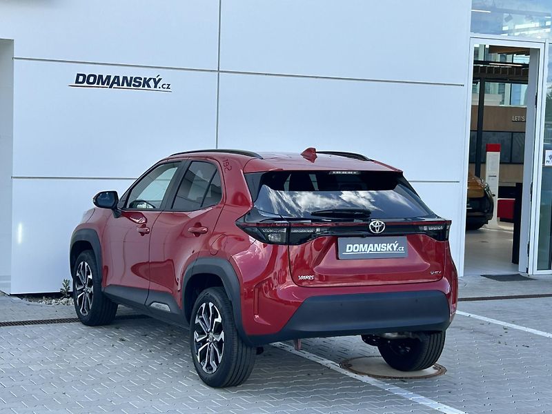 Toyota Yaris Cross (2025) STYLE 1,5 HEV 130k AT - fotka 3 z 14