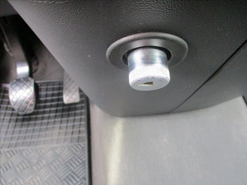 Volkswagen Multivan 2,5 TDI,4x4,aut.klima,servis, - fotka 23 z 38