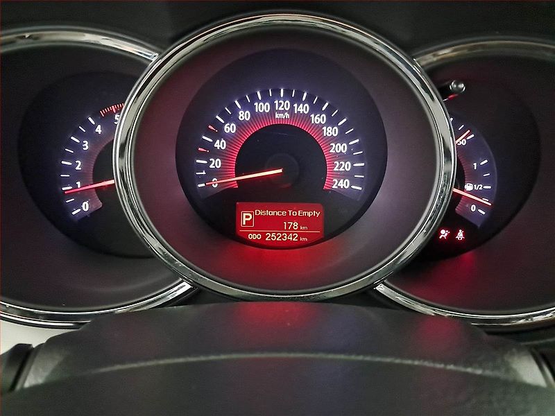 Kia Sorento (2010) 2.2 CRDi, 4X4, Automat - fotka 11 z 21