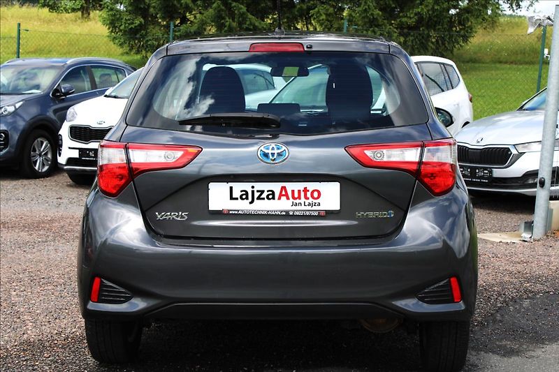 Toyota Yaris 1,5 Hybrid Comfort, Kamera - fotka 6 z 28