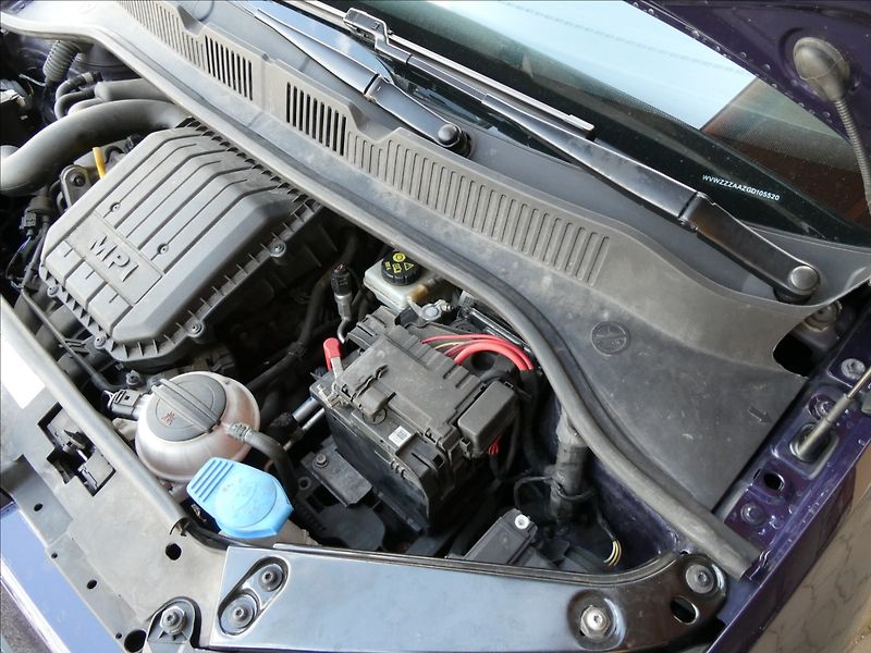 Volkswagen up! 1,0 MPi CLUB 55kW - fotka 36 z 47