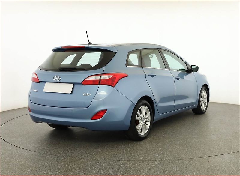 Hyundai i30 (2014) 1.6 MPI, Serv.kniha, Tempomat - fotka 5 z 15