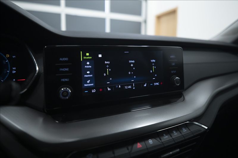 Škoda Octavia 2,0 TDI 1. MAJ ČR VÝHŘEV DPH - fotka 38 z 42