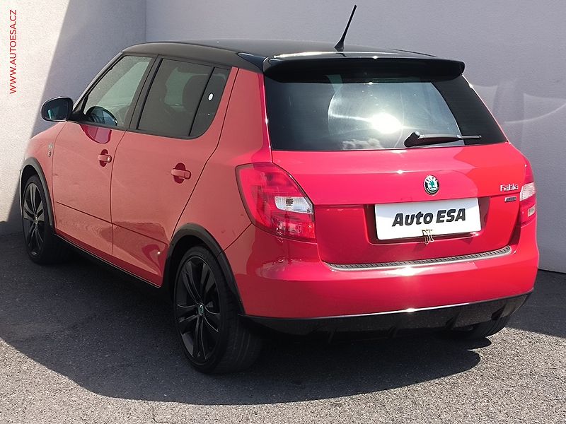 Škoda Fabia (2011) 1.2 TSi, Monte Carlo, +kola - fotka 6 z 17