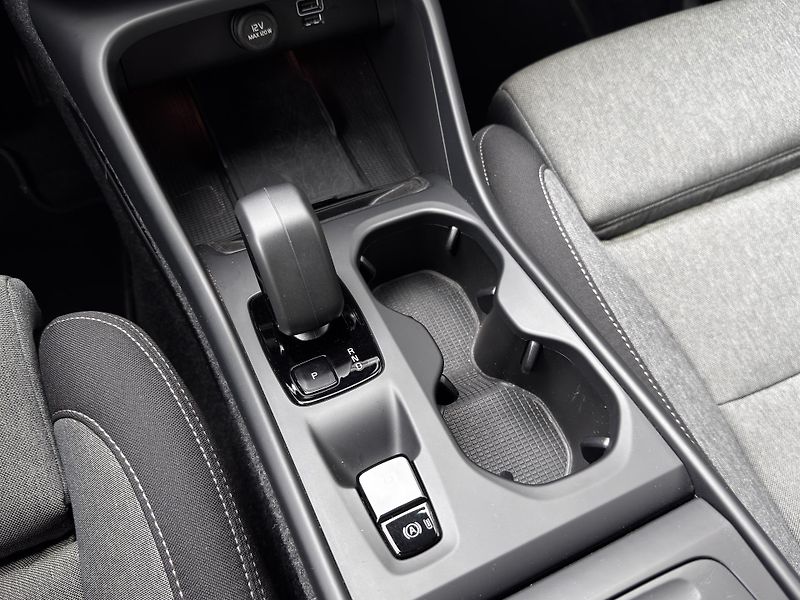 Volvo XC40 T2 FWD MOMENTUM // 1. maj. - fotka 26 z 41
