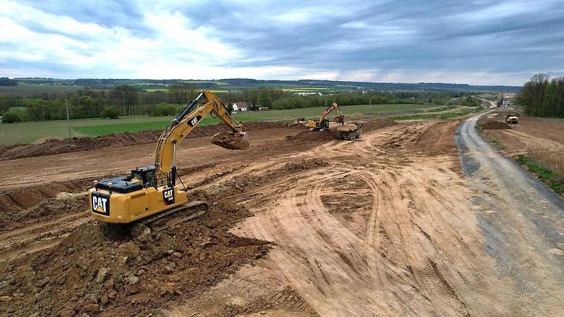 Snímky z výstavby dálnice D35 Džbánov - Litomyšl, duben 2025