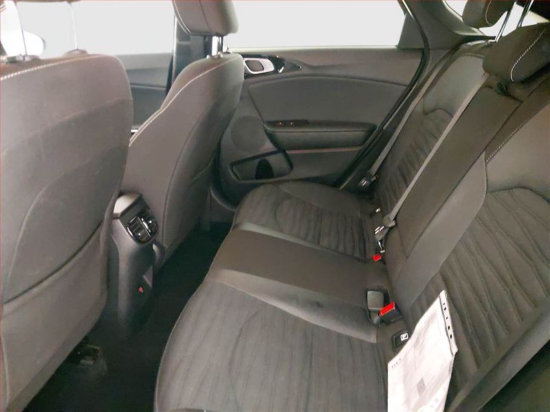 Kia Pro_Ceed (2024) GT-Line 1.5 T-GDI MHEV - fotka 10 z 25