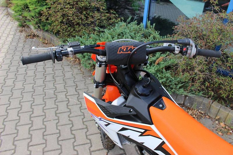 KTM 450 SX-F (2024) 2024  SKLADEM - fotka 8 z 12