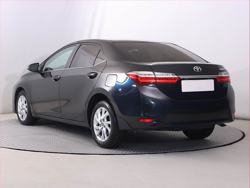 Toyota Corolla (2016) 1.4 D-4D, Serv.kniha, Tempomat - fotka 4 z 19