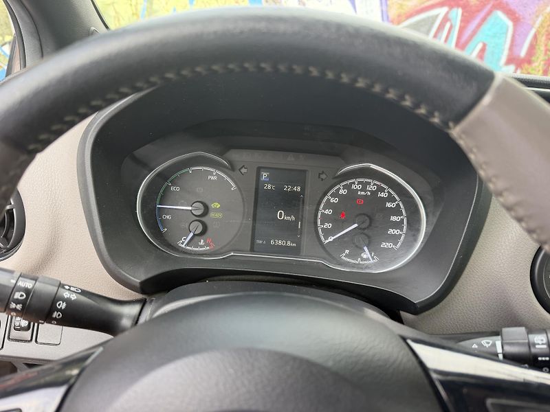 Toyota Yaris (2019) 1.5 Hybrid Select - fotka 13 z 16