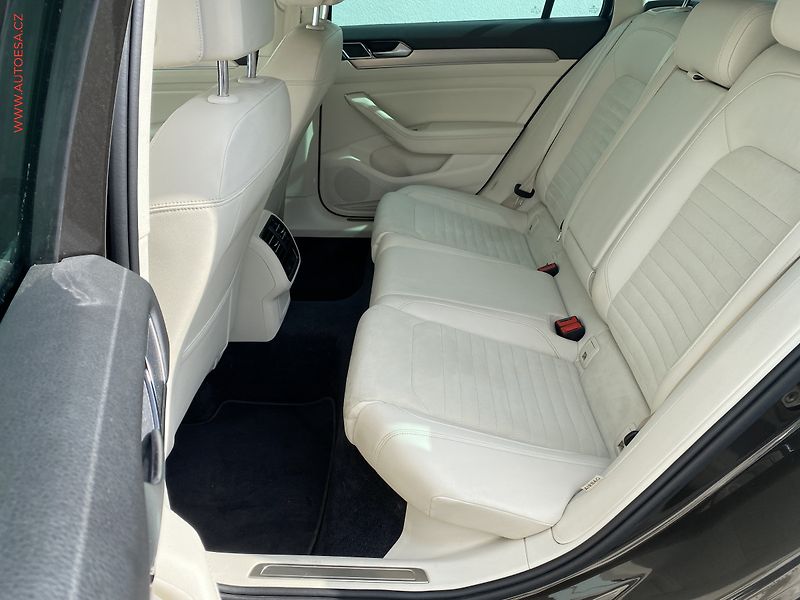 Volkswagen Passat (2018) 2.0 TDi, ČR, Highline, DSG - fotka 10 z 16