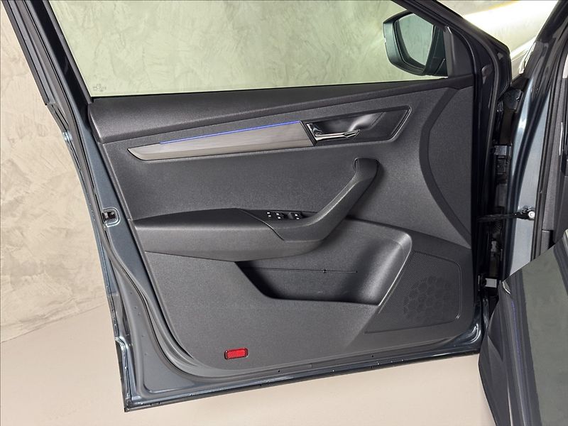 Škoda Karoq 1,5 TSi  DSG Clever Virtual LE - fotka 18 z 45