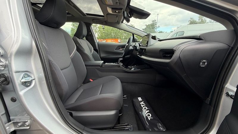 Toyota Prius PHEV Prestige dodání září - fotka 12 z 18
