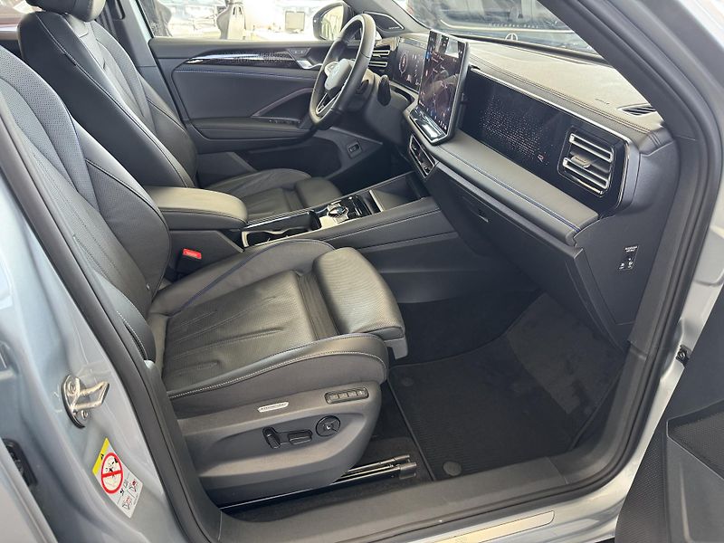 Volkswagen Tiguan (2024) 2,0TSI R DSG 4M TAŽNÉ LED ACC - fotka 29 z 43