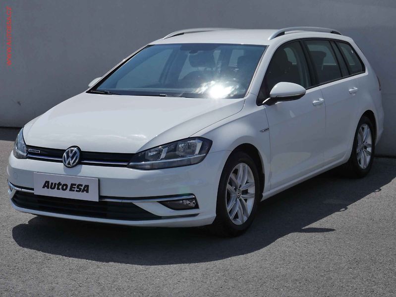 Volkswagen Golf (2018) 1.5 TSi, ČR, Comfortline - fotka 3 z 14