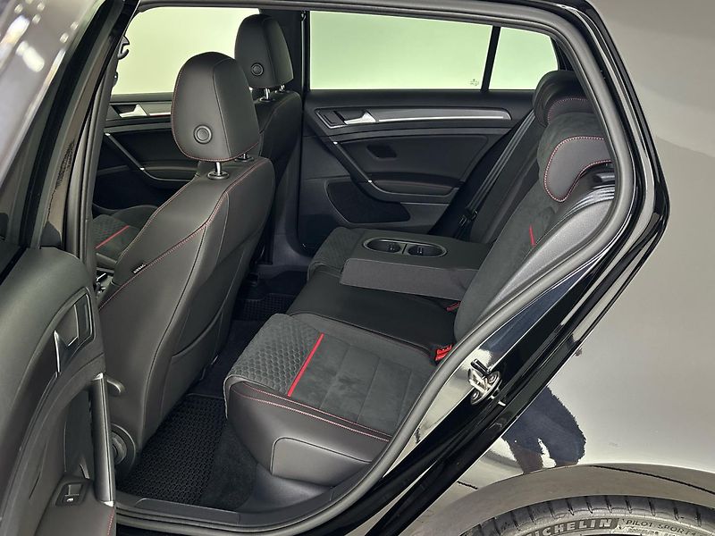 Volkswagen Golf GTI,DSG - fotka 8 z 27