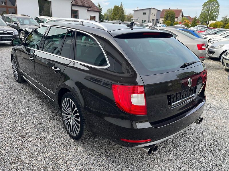 Škoda Superb (2012) 2.0 TDI Laurin a Klement - fotka 4 z 25