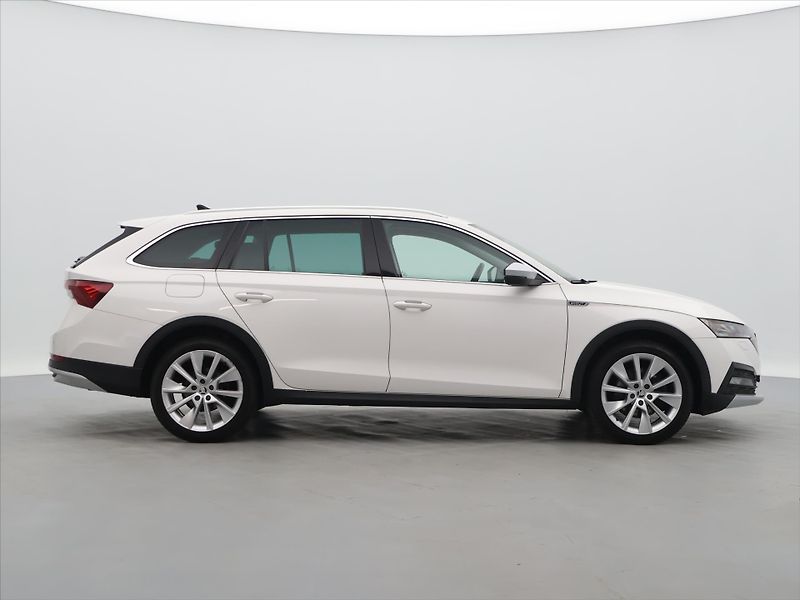 Škoda Octavia 2,0 TDI 147kW DSG CZ Scout DPH - fotka 8 z 32