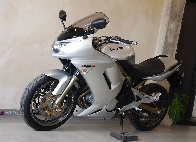 Kawasaki ER-6f (2006) ER6-f - fotka 12 z 20