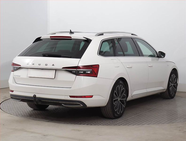 Škoda Superb (2021) Laurin&Klement 2.0 TDI - fotka 5 z 22
