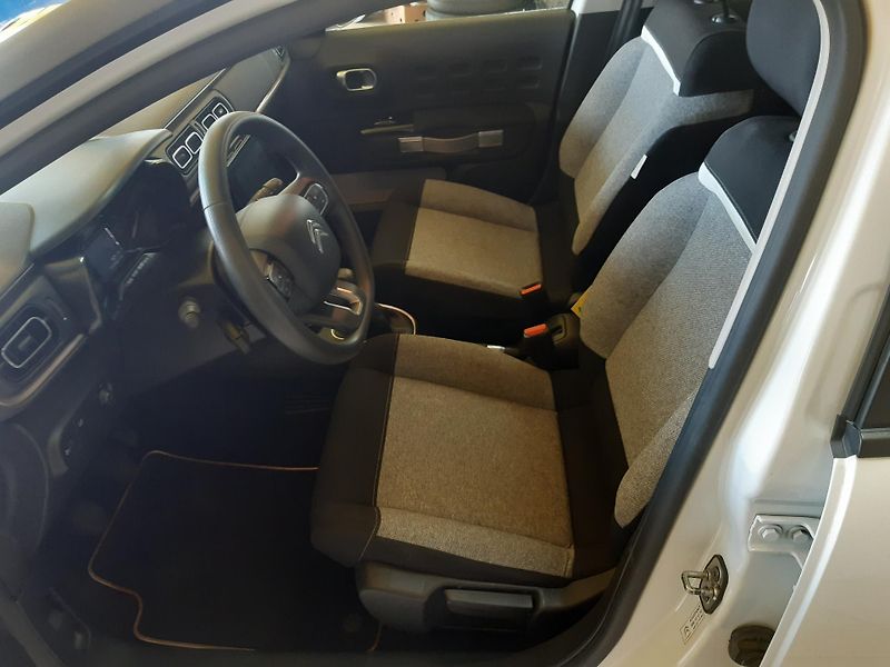 Citroën C3 1.2 i PureTech DigiKlima - fotka 8 z 22