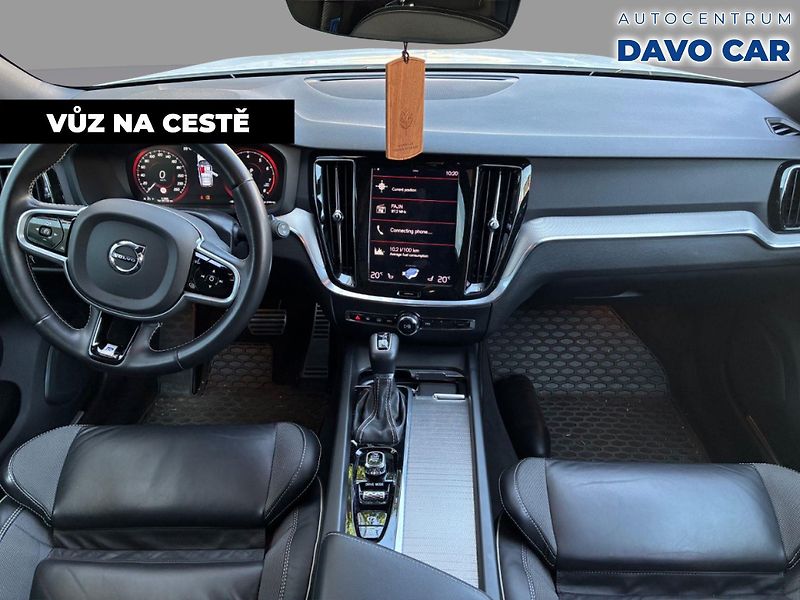 Volvo V60 2,0 T5 184kW Drive-E R-Design - fotka 5 z 12